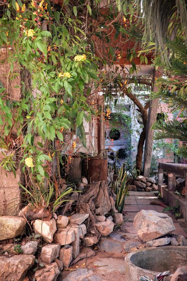 Y.O Inn Kon Tum Exterior foto